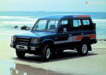 Aquellos. Características de los Mitsubishi Pajero universal 1986 - 1990