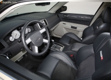 Chrysler 300C ტურისტული SRT8 2006 წლიდან