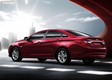 ჰიუნდაი სონატა ჰიბრიდი.