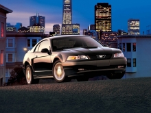 ისინი. მახასიათებლები Ford Mustang 1998 - 2004