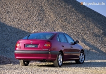 Toyota Avensis лифтбек 1997 - 2003