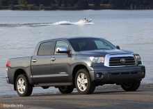 TOYOTA TURDA CREWMAX od roku 2006