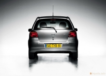 Toyota Yaris 5 Dveře 2003 - 2005