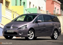 Mitsubishi Grandis.