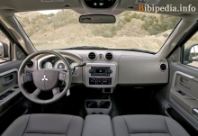 Cabina de tripulación Mitsubishi Raider