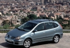 Nissan Almera Tino 2000 - 2003