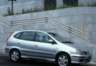 Nissan Almera Tino 2000 - 2003