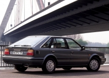 Nissan Bluebird хэтчбек 1986 - 1990