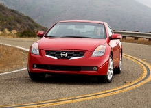 Nissan Altima კუპე 2007 წლიდან