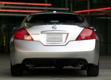 Nissan Altima კუპე 2007 წლიდან