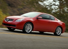Nissan Altima კუპე 2007 წლიდან