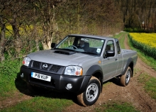 NISSAN NP300 PICKUP KING CAB od roku 2008