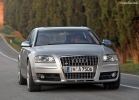Audi S8 sedan 2006