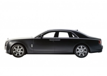 Rolls Royce fantomă.