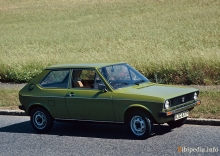 ისინი. მახასიათებლები Volkswagen Polo 3 Doors 1975 - 1981