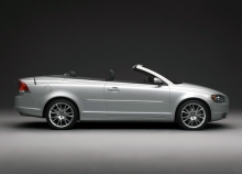 Volvo C70.