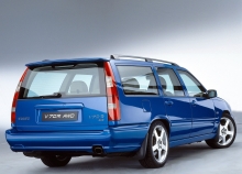 Volvo V70.