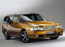 Volvo V70.