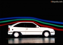 Opel Kadett седан 1985 - 1991