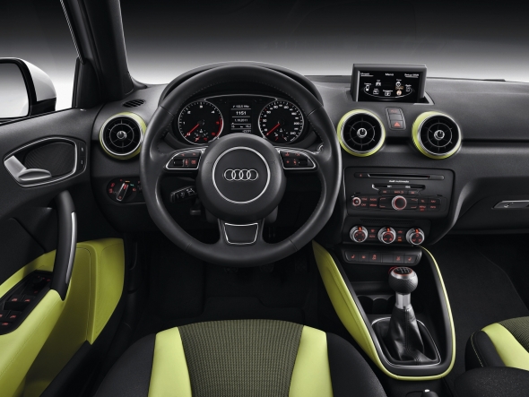 Foto I Video Audi A1 Sportback 5 Dverej S 2012 Goda Bibipediya