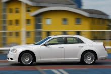 Chrysler 300C - დიდი ბრიტანეთის ვერსია 2012 032