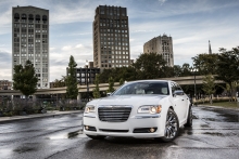 Chrysler 300 Motown Edition 2013 005
