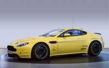 Aston Martin V12 Vantage N24 závodní auto 2013 003