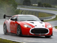 Aston Martin V12 Zagato závodní auto 2011 001