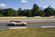 Aston Martin V8 Vantage Gulf - Road Atlanta 12 hodin 2011 009