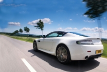 Aston Martin V8 Vantage n420 2010 005
