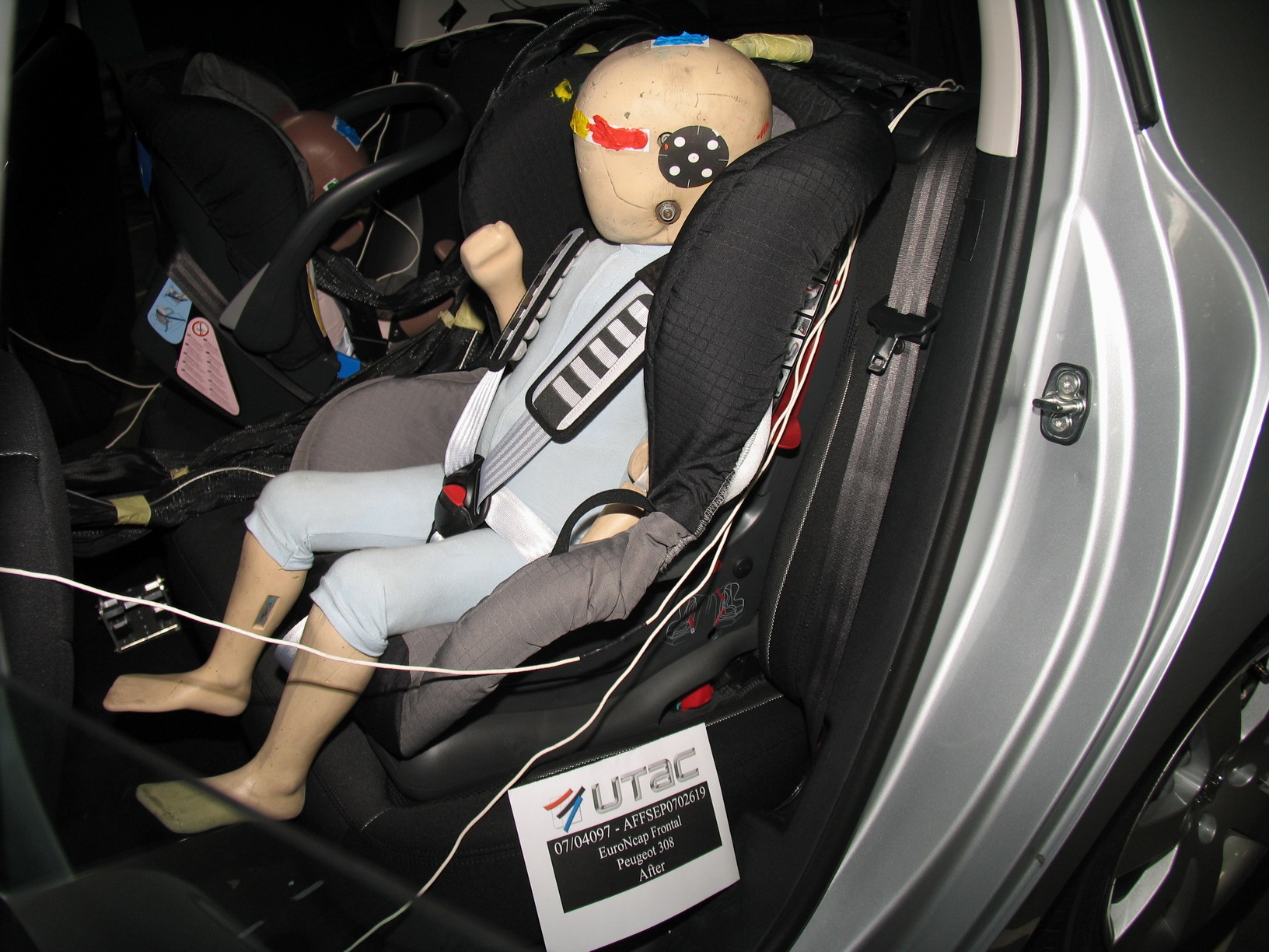 краш тест ребенок без кресла