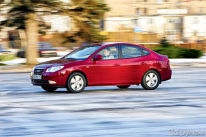 Hyundai Elantra სედანი.