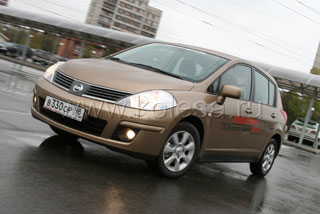 Nissan Tiida (Versa) სედანი