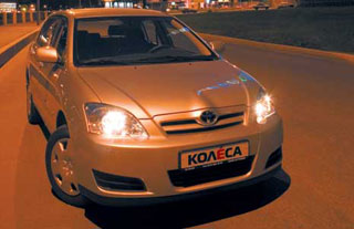 تويوتا كورولا سيدان