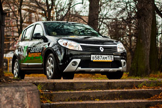 RENAULT SANDERO.