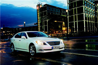 Lexus LS
