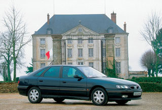 Renault Safrane.