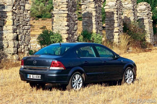 Opel Astra Sedan