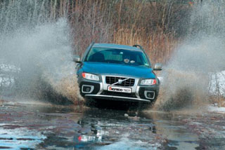 Volvo XC70.