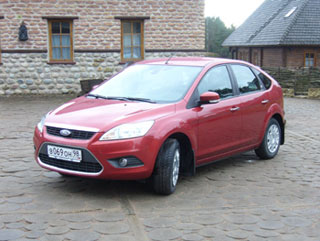 Ford Focus სედანი.