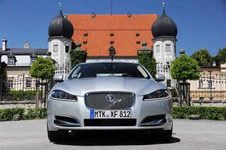 Jaguar XF.