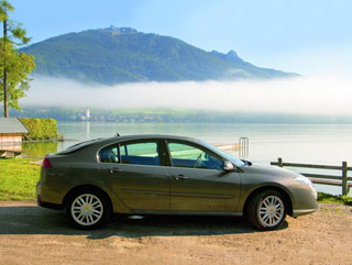 Renault Laguna.