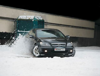 ჰონდა ლეგენდის სედანი