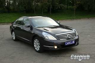 Nissan Teana.