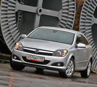 Opel Astra Sedan.