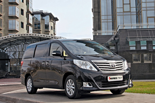 Toyota Alphard.