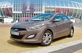 HYUNDAI I30.